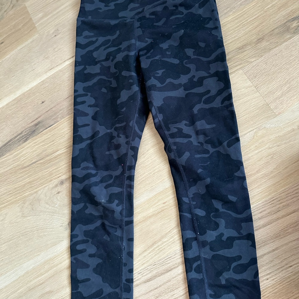 Camo danskin leggings size small